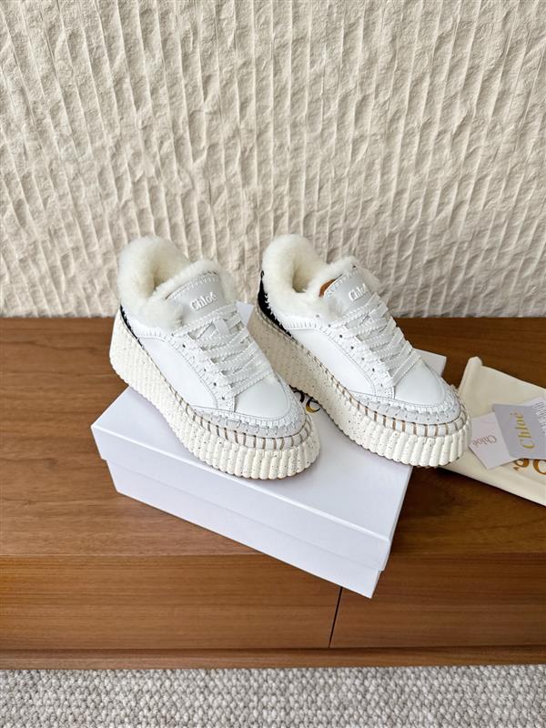 2025112815381530 390